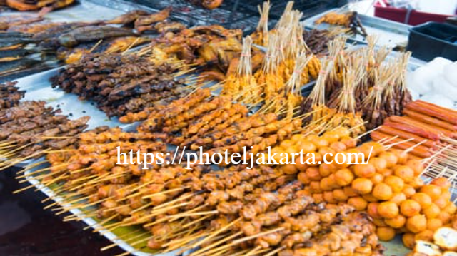 Street Food Jadi Primadona Kaum Muda