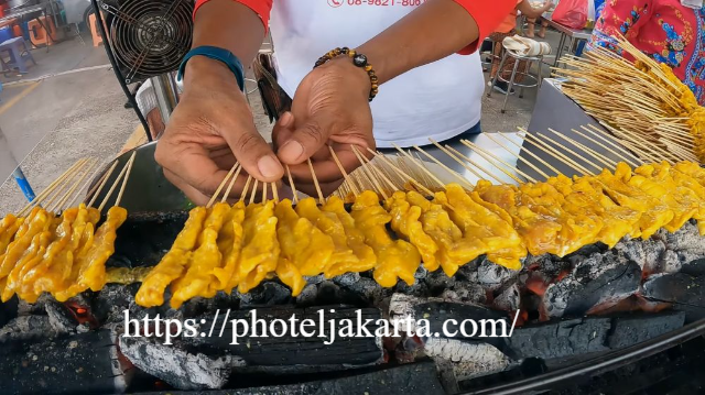 Resep Makan Siang Sate Goreng ala Thai